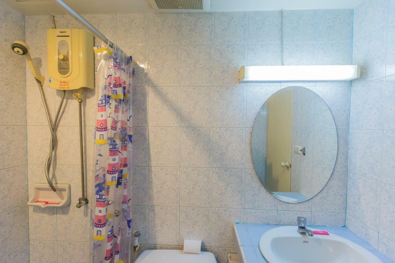 Chongko Guesthouse Phuket Bagian luar foto